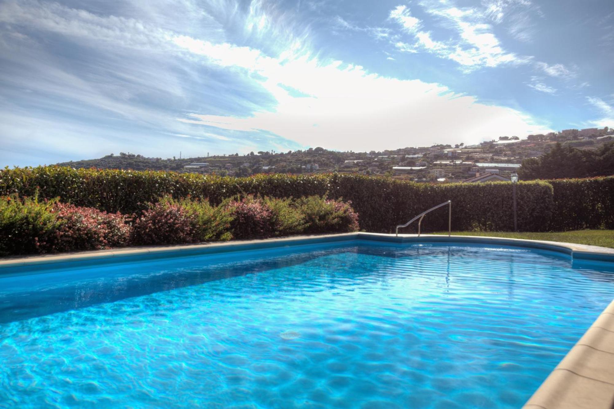Villa Lucia Riviera Dei Fiori Pool - Happy Rentals サンレモ エクステリア 写真