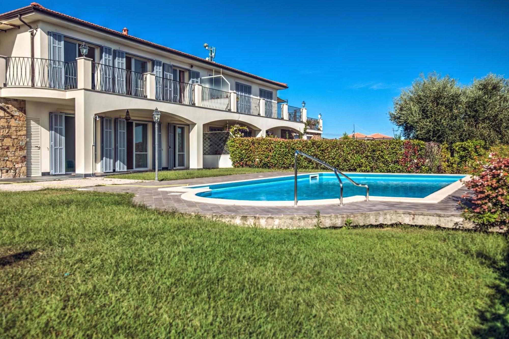 Villa Lucia Riviera Dei Fiori Pool - Happy Rentals サンレモ エクステリア 写真