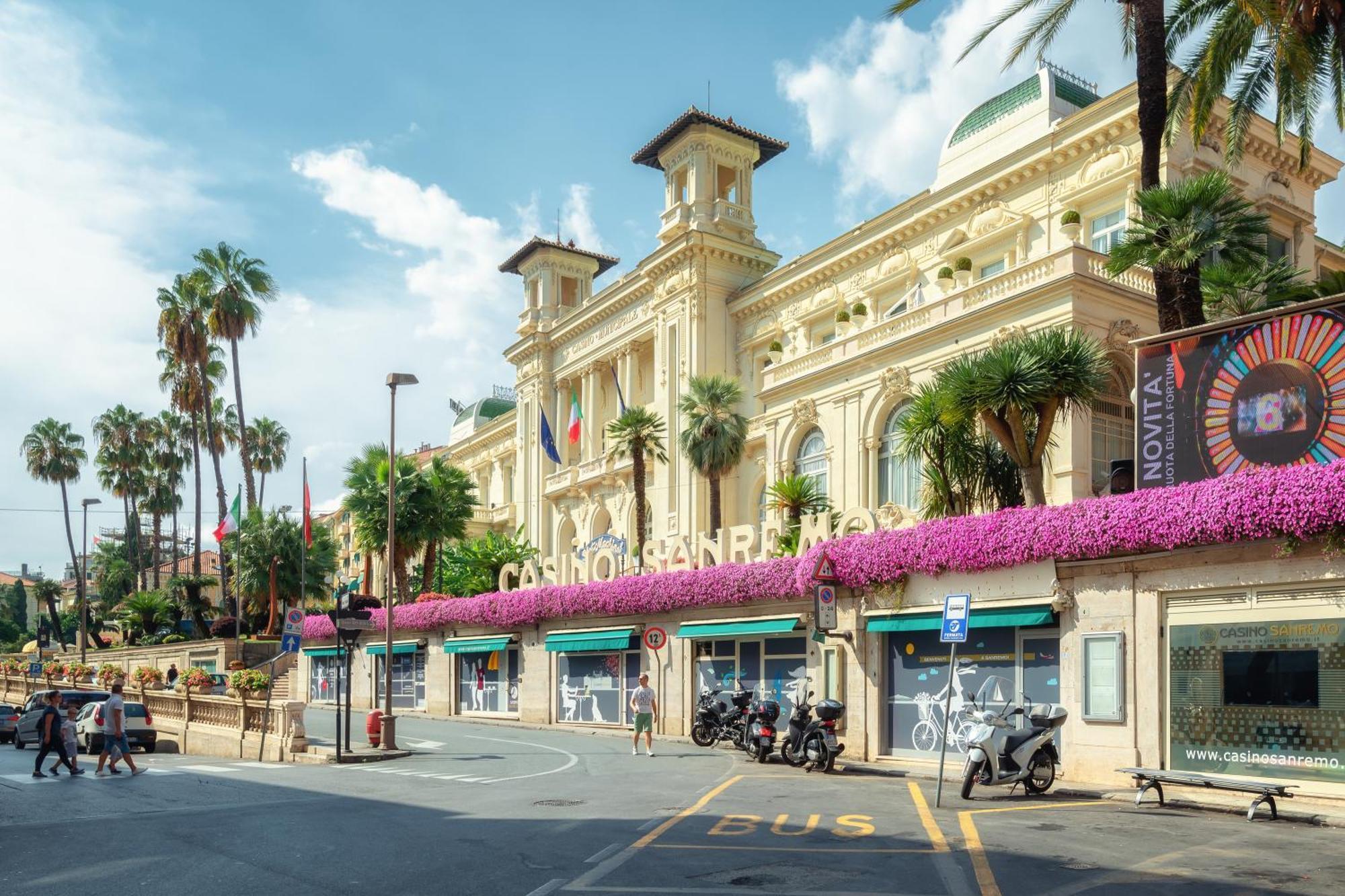 Villa Lucia Riviera Dei Fiori Pool - Happy Rentals サンレモ エクステリア 写真